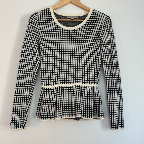 Banana Republic Windowpane Peplum Sweater Size: XS - Picture 2 of 4